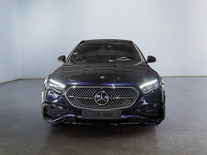 Gebraucht Mercedes E300 AMG 204 PS (150 kW) 2025 Blau Limousine