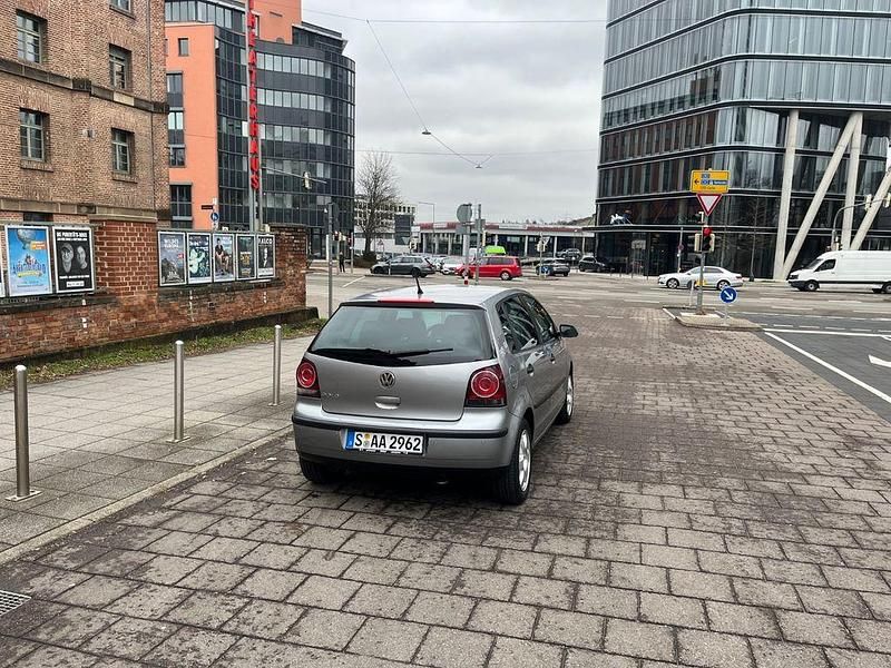 Gebraucht VW Polo 60 PS (44 kW) 2007 Grau Kleinwagen