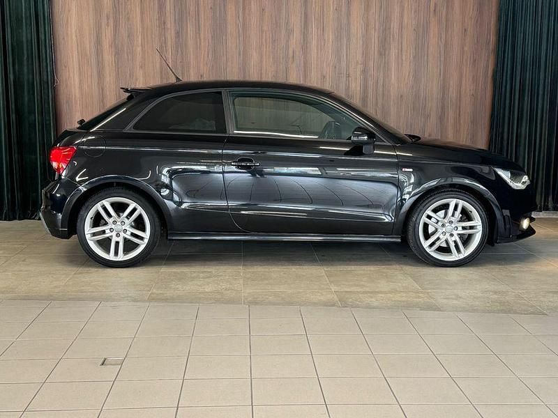 Gebraucht Audi A1 S-Line 122 PS (89 kW) 2011 Schwarz Kleinwagen