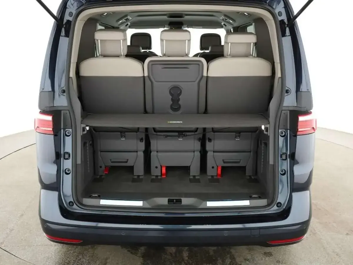 Gebraucht VW T7 Style 177 PS (130 kW) 2025 Starlight blue metallic Van