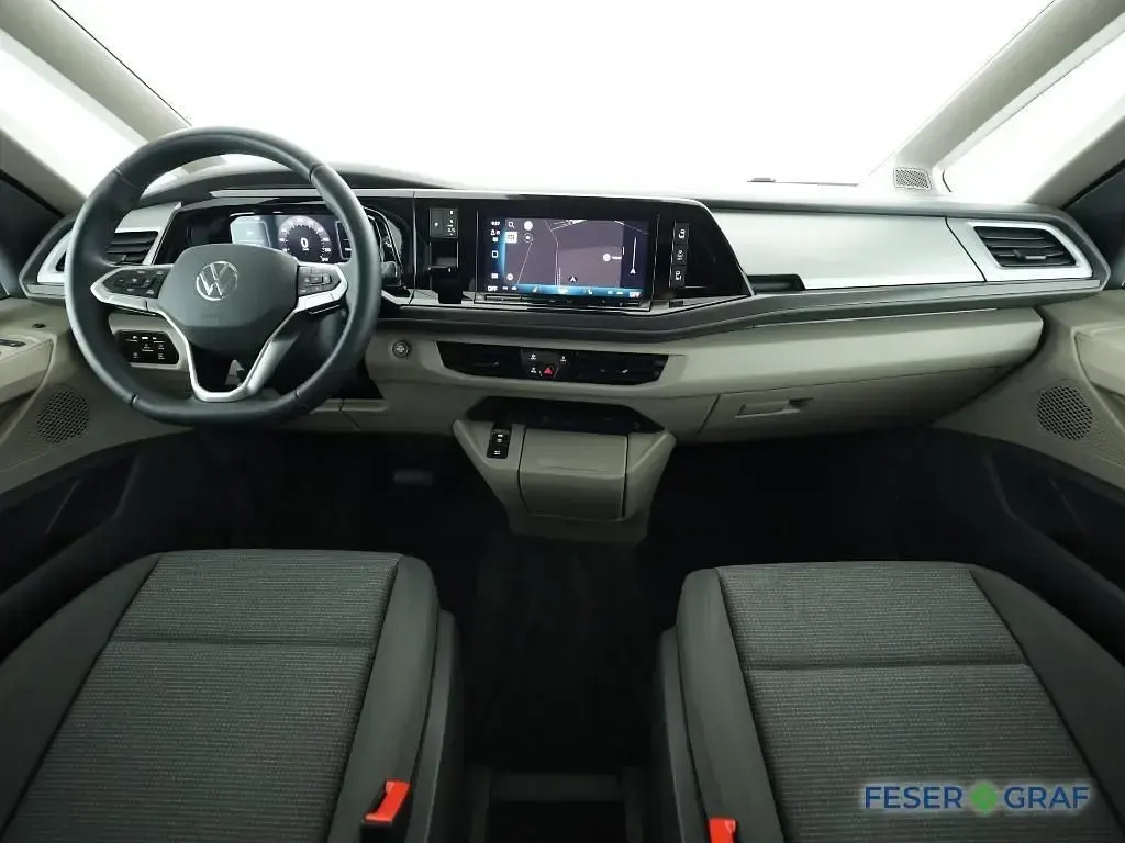 Gebraucht VW Multivan Basis 150 PS (110 kW) 2025 Grau Van / Kleinbus
