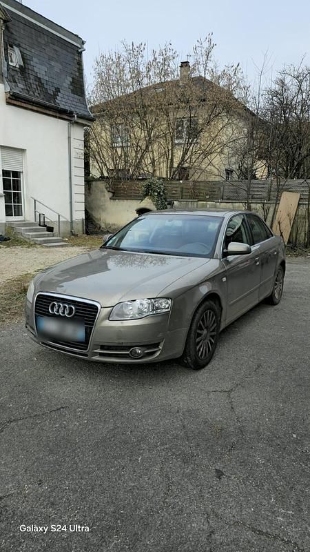 Gebraucht Audi A4 131 PS (96 kW) 2008 Gold Limousine