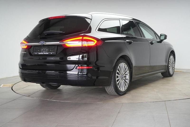 Gebraucht Ford Mondeo Titanium 150 PS (110 kW) 2020 Schwarz Limousine