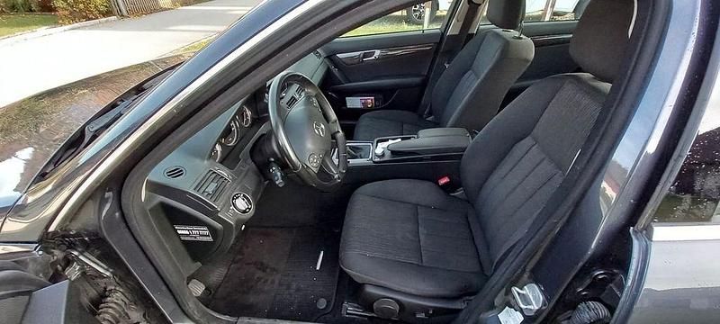 Grau Gebraucht 2008 Mercedes C180 Classic Limousine | 5.000 € (Guter Preis) - Bild 1/4