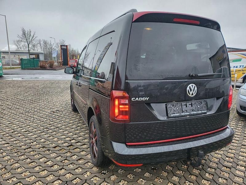 Gebraucht VW Caddy Highline 150 PS (110 kW) 2018 Schwarz Van / Kleinbus