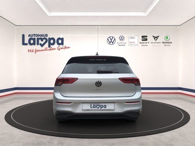 Second-hand VW Golf VII Life 150 CP (110 kW) 2020 Argintiu
