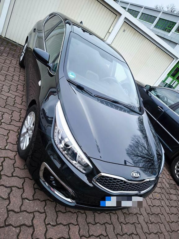 Gebraucht Kia Ceed DREAM-TEAM Edition 101 PS (74 kW) 2018 Schwarz Kleinwagen