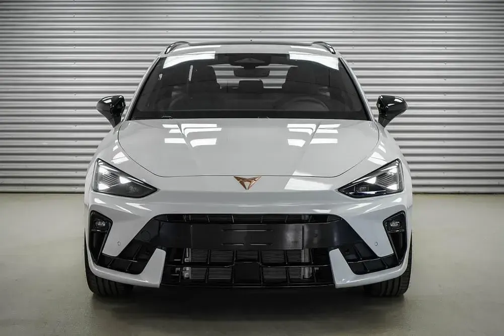 Neu Cupra Leon 150 PS (110 kW) 2026 Glacial white metallic (2y) Kombi