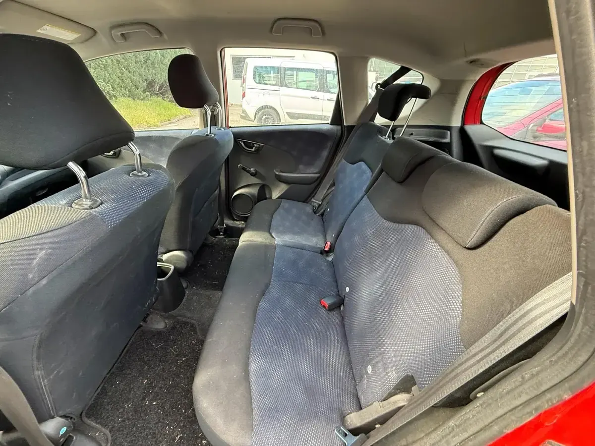 Käytetty Honda Jazz 100 HP (73 kW) 2012 Punainen Viistoperä