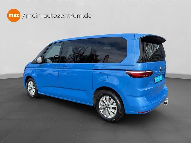 Gebraucht VW Multivan Basis 150 PS (110 kW) 2022 Medium blue metallic Van