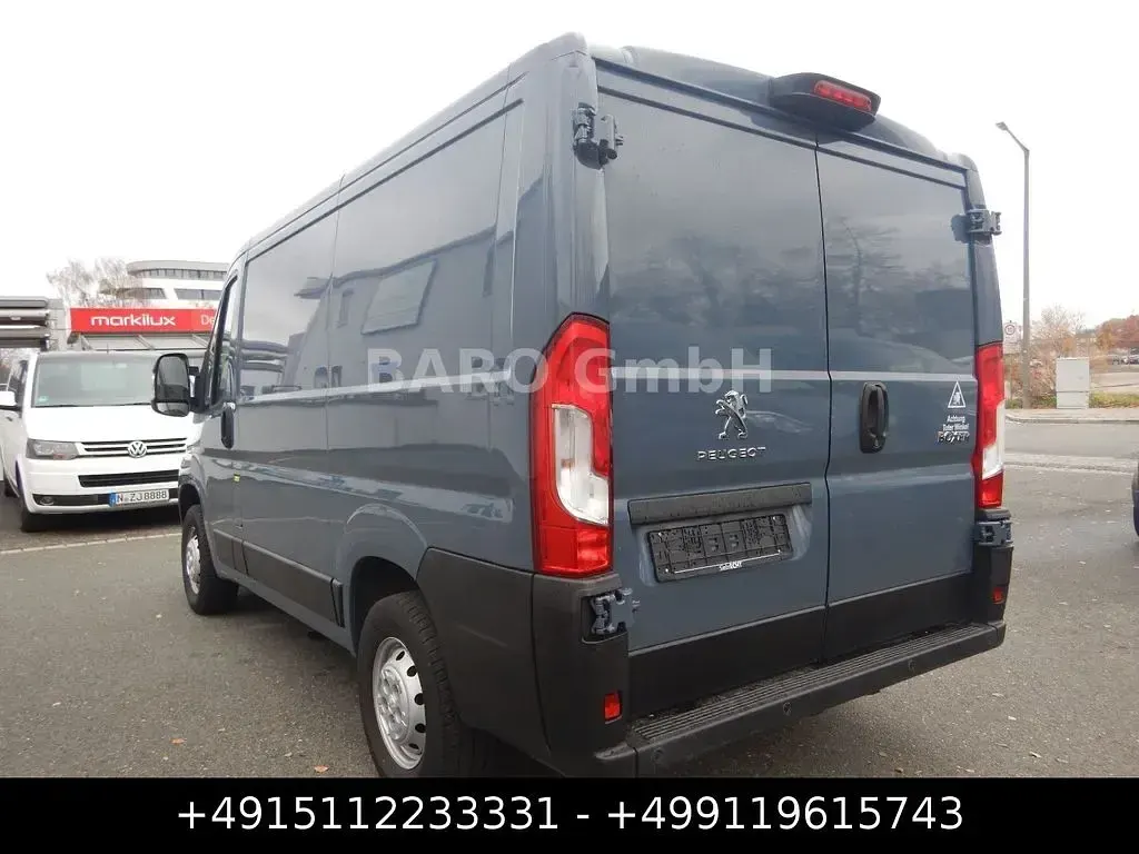 Gebraucht Peugeot Boxer 120 PS (88 kW) 2021 Grau Van