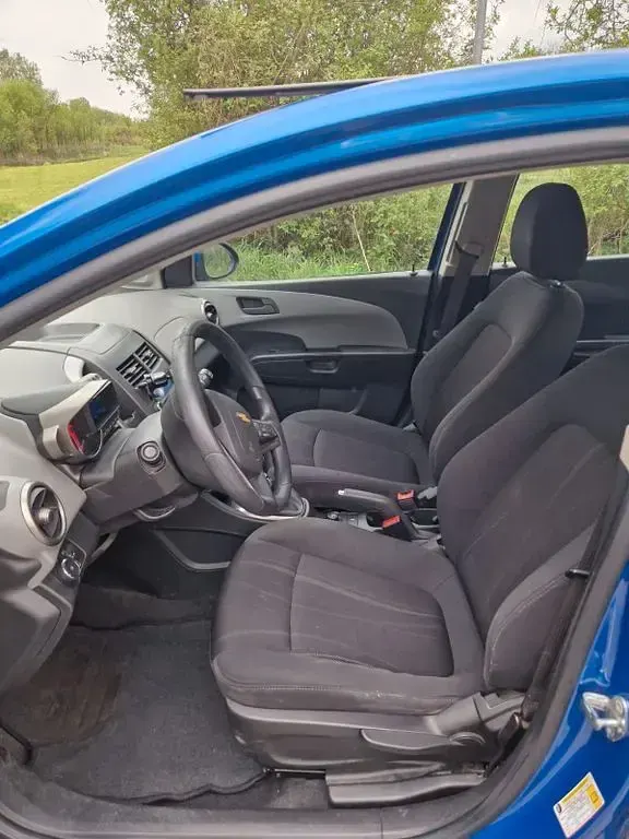 Usata Chevrolet Aveo LTZ 101 CV (74 kW) 2011 Blu Berlina