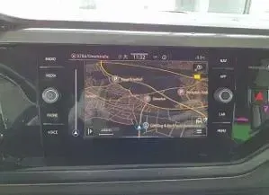 Używany VW Polo Style 95 KM (69 kW) 2021 Purpurowy Hatchback