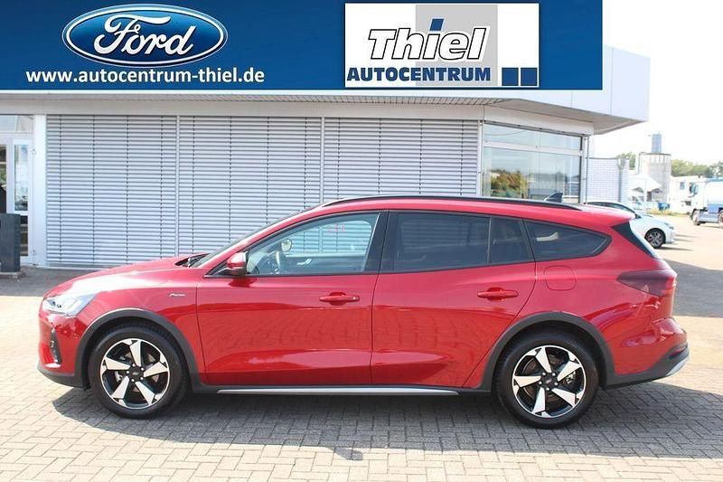 Gebraucht Ford Focus Active X 116 PS (85 kW) 2024 Rot Limousine