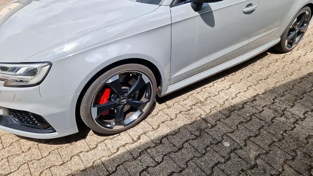 Gebraucht Audi RS3 Sport 400 PS (294 kW) 2018 Grau Limousine