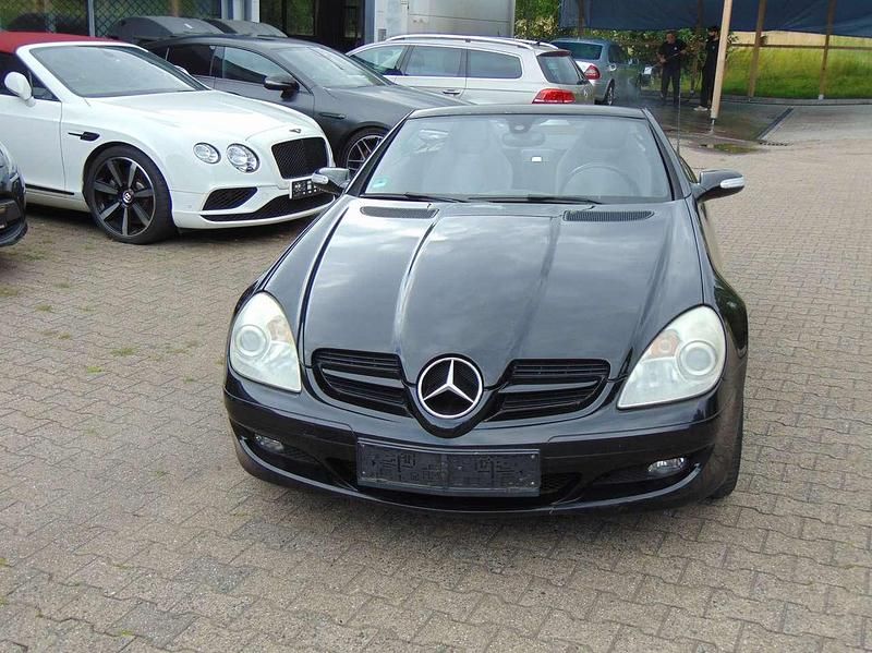 Gebraucht Mercedes SLK200 163 PS (119 kW) 2004 Obsidianschwarz  metalliclack Cabrio