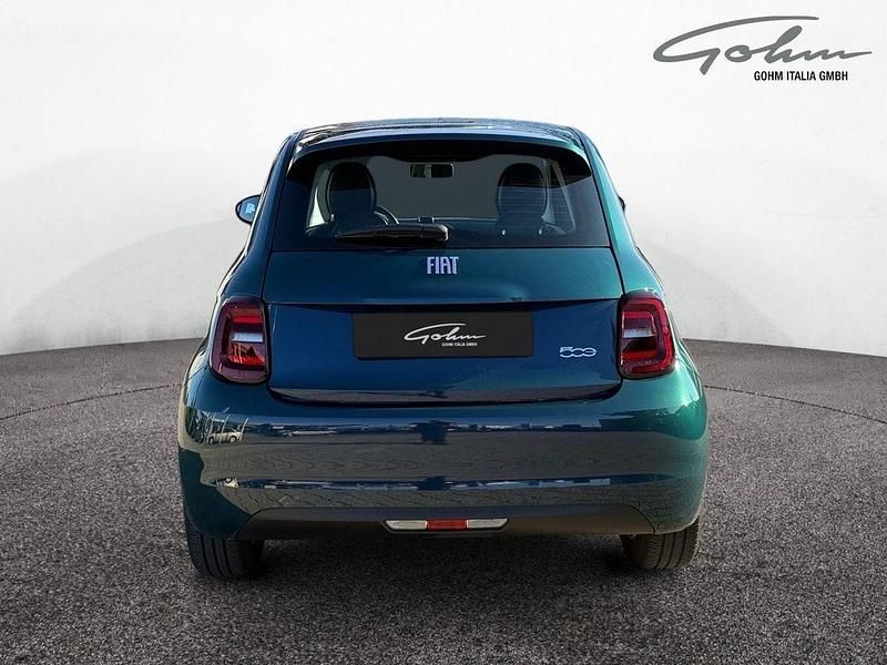 Gebraucht Fiat 500e Action 69 kW (95 PS) 2022 Grün Limousine