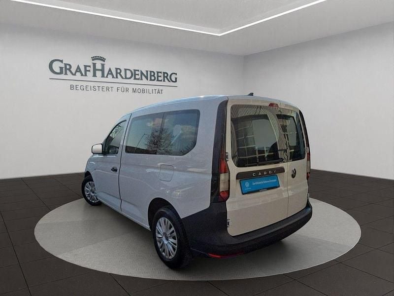 Gebraucht VW Caddy Basis 102 PS (75 kW) 2023 Weiß Van / Kleinbus