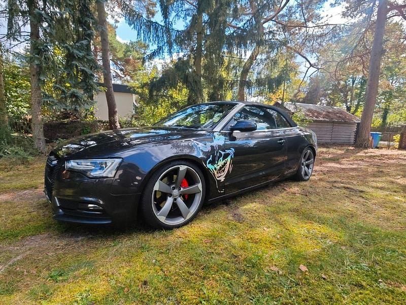 Grau Gebraucht 2013 Audi A5 Cabriolet Ambiente Cabrio | 12.800 € (Fairer Preis) - Bild 1/4