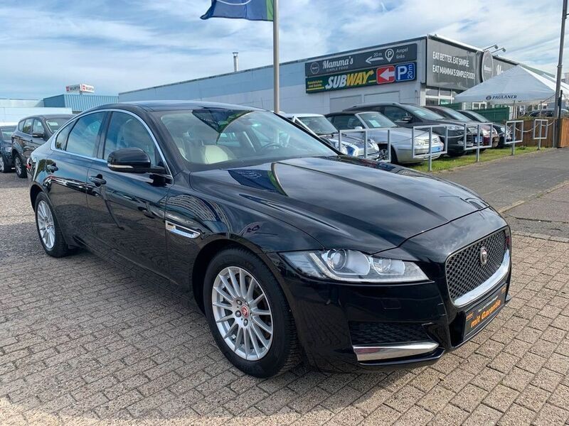 Other Gebraucht 2016 Jaguar XF Limousine | 12.900 € - Bild 1/4