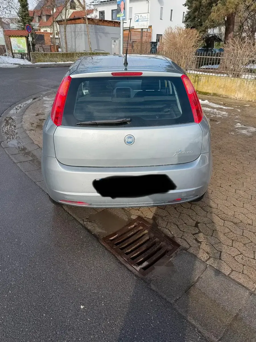Gebraucht Fiat Grande Punto 78 PS (57 kW) 2007 Silber Kleinwagen