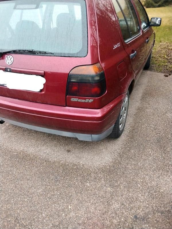 Gebraucht VW Golf III 60 PS (44 kW) 1997 Rot Limousine