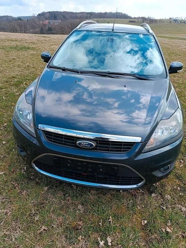 Gebraucht Ford Focus Titanium 116 PS (85 kW) 2008 Grau Kombi