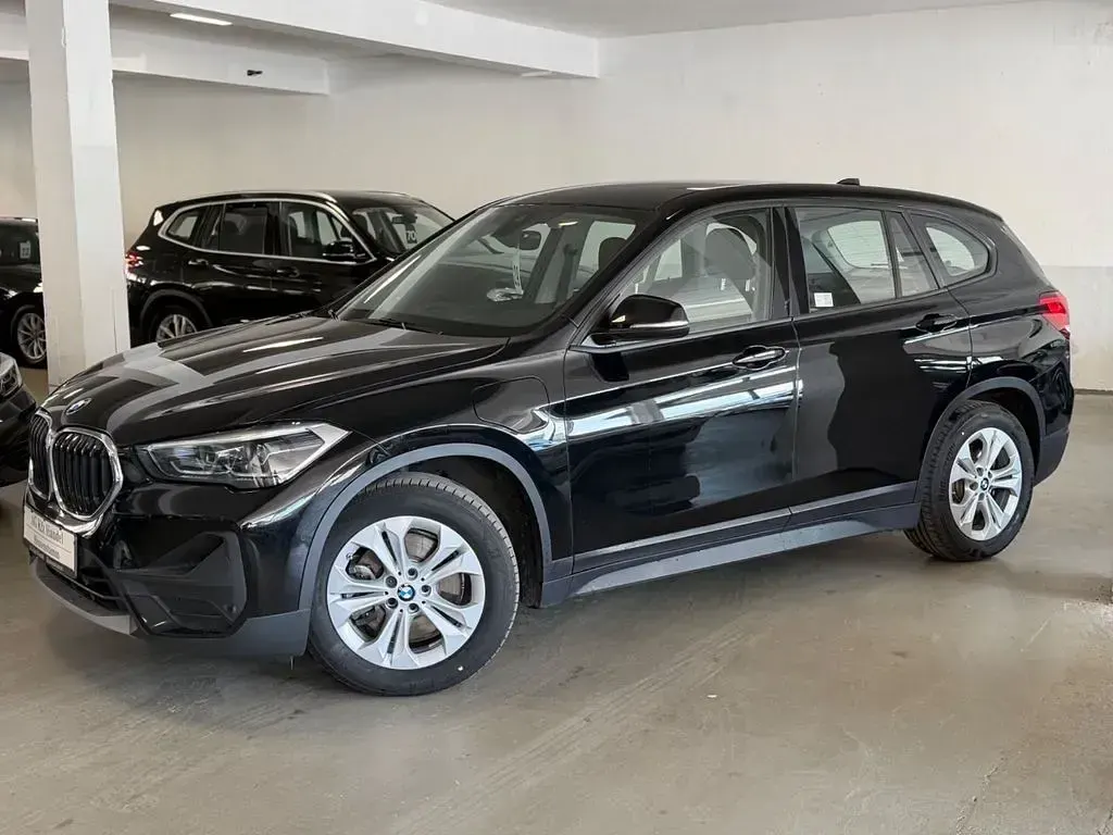 Gebraucht BMW X1 Advantage 125 PS (91 kW) 2021 Schwarz SUV