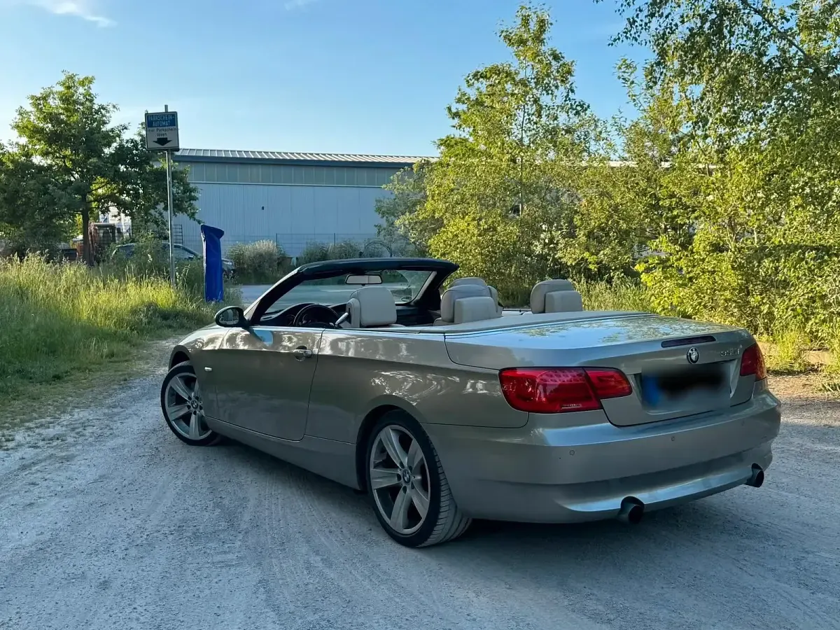 Gebraucht BMW 335 Cabriolet 306 PS (225 kW) 2007 Beige Cabrio
