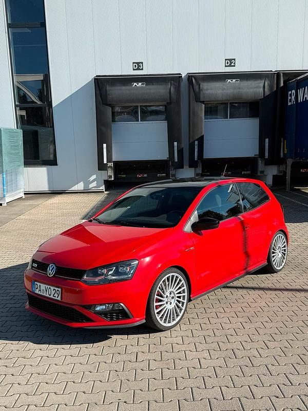 Rot Gebraucht 2015 VW Polo GTI Kleinwagen | 12.999 € (Teuer) - Bild 1/4