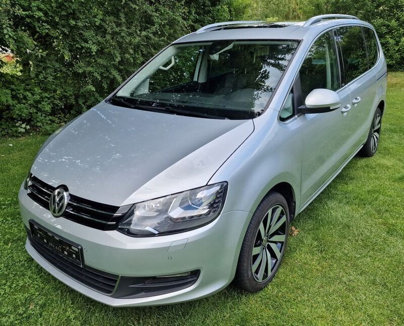 Silber Gebraucht 2017 VW Sharan Allstar Van / Kleinbus | 19.990 € (Guter Preis) - Bild 1/4