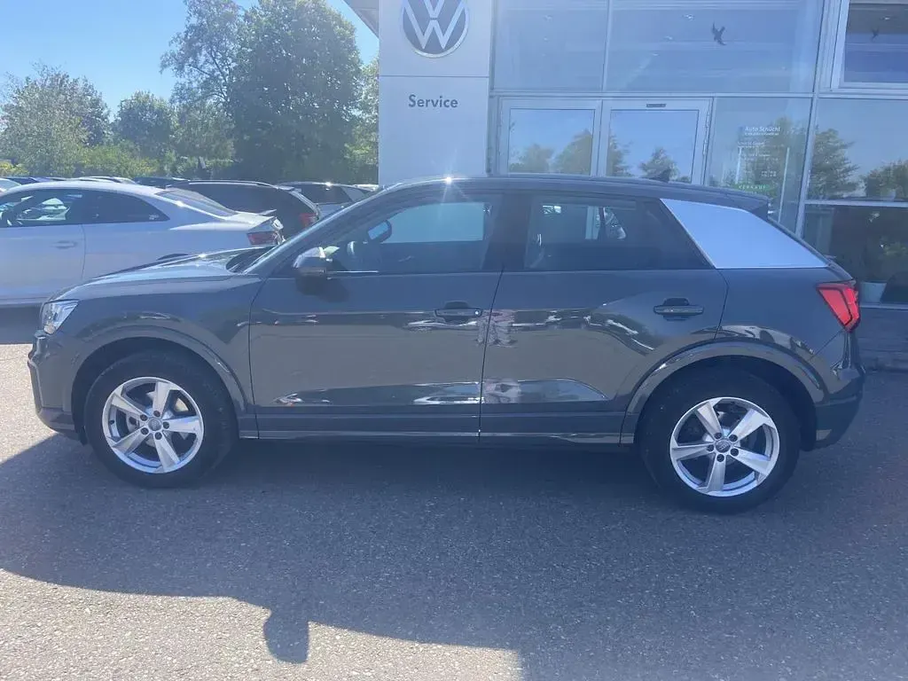 Gebraucht Audi Q2 Sport 116 PS (85 kW) 2019 Grau SUV
