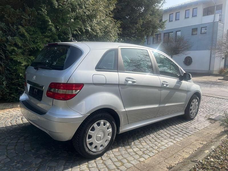 Gebraucht Mercedes B170 116 PS (85 kW) 2008 Silber Van / Kleinbus