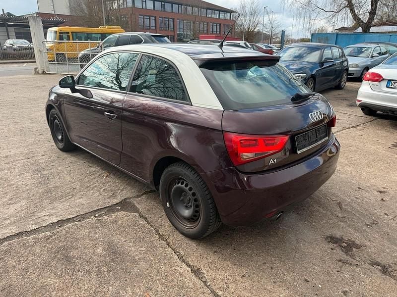 Gebraucht Audi A1 105 PS (77 kW) 2011 Violet Kleinwagen