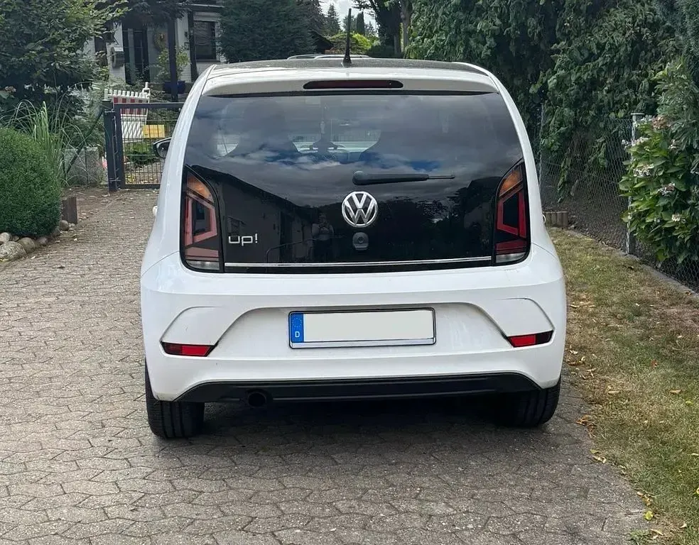 Gebraucht VW up! high up! 90 PS (66 kW) 2018 Weiß Kleinwagen