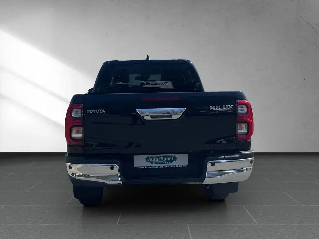 Gebraucht Toyota HiLux Executive 204 PS (150 kW) 2026 Schwarz Pickup
