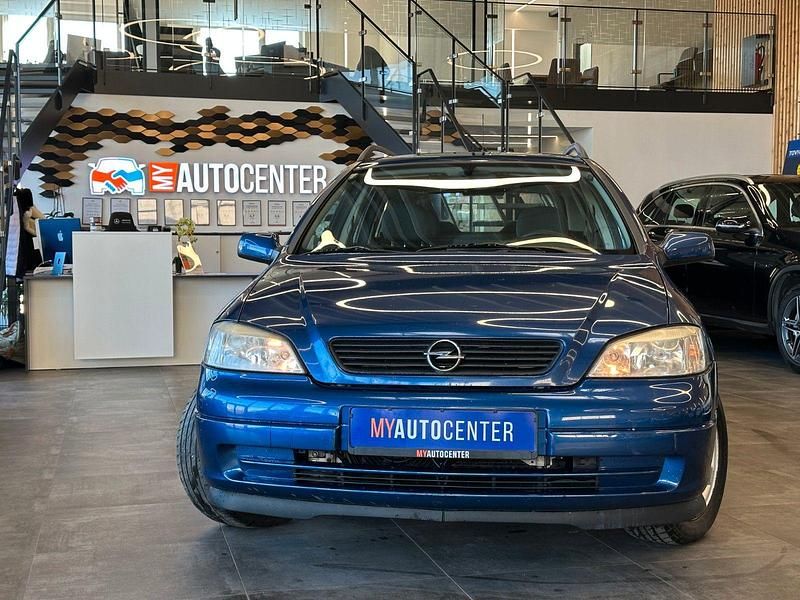 Blau Gebraucht 2002 Opel Astra Comfort Kombi | 1.890 € (Etwas zu teuer) - Bild 1/4