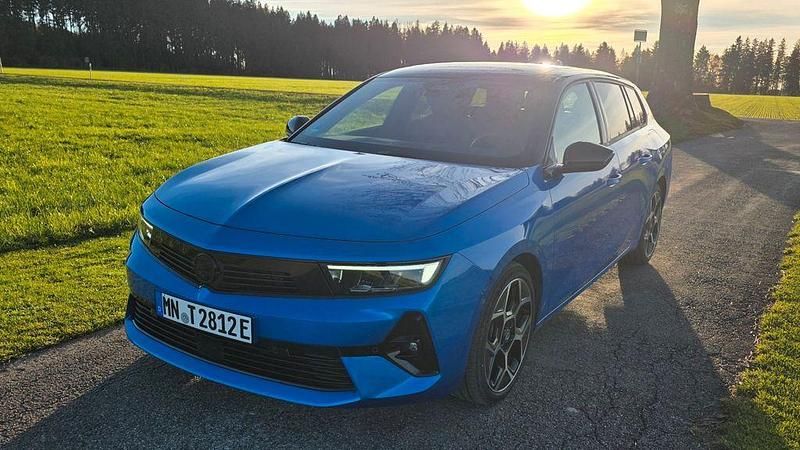 Blau Gebraucht 2022 Opel Astra GS Line Kombi | 20.500 € (Guter Preis) - Bild 1/4