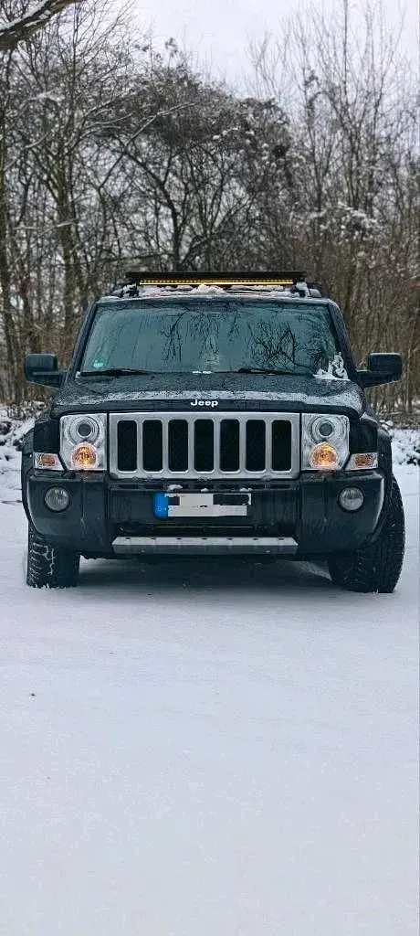 Gebraucht Jeep Commander Overland 218 PS (160 kW) 2009 Schwarz SUV