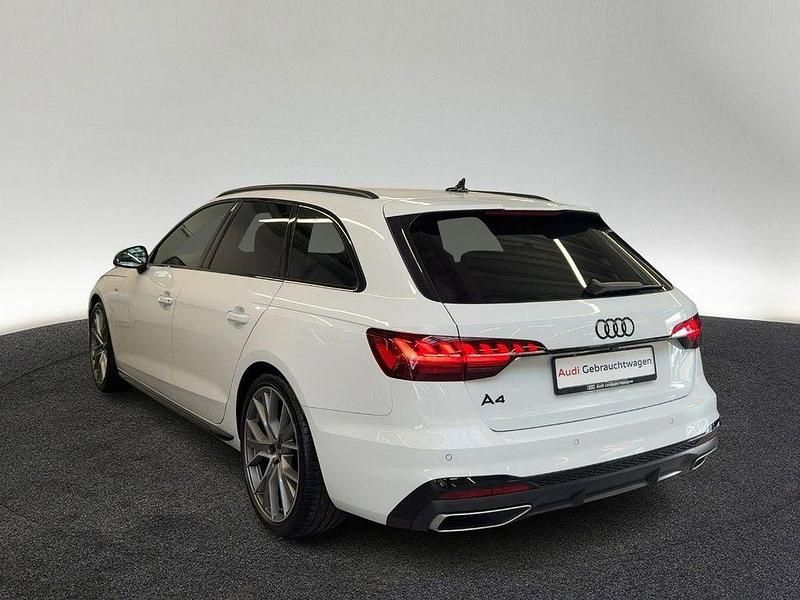 Gebraucht Audi A4 S-Line 150 PS (110 kW) 2023 Gletscherweiß metallic Kombi