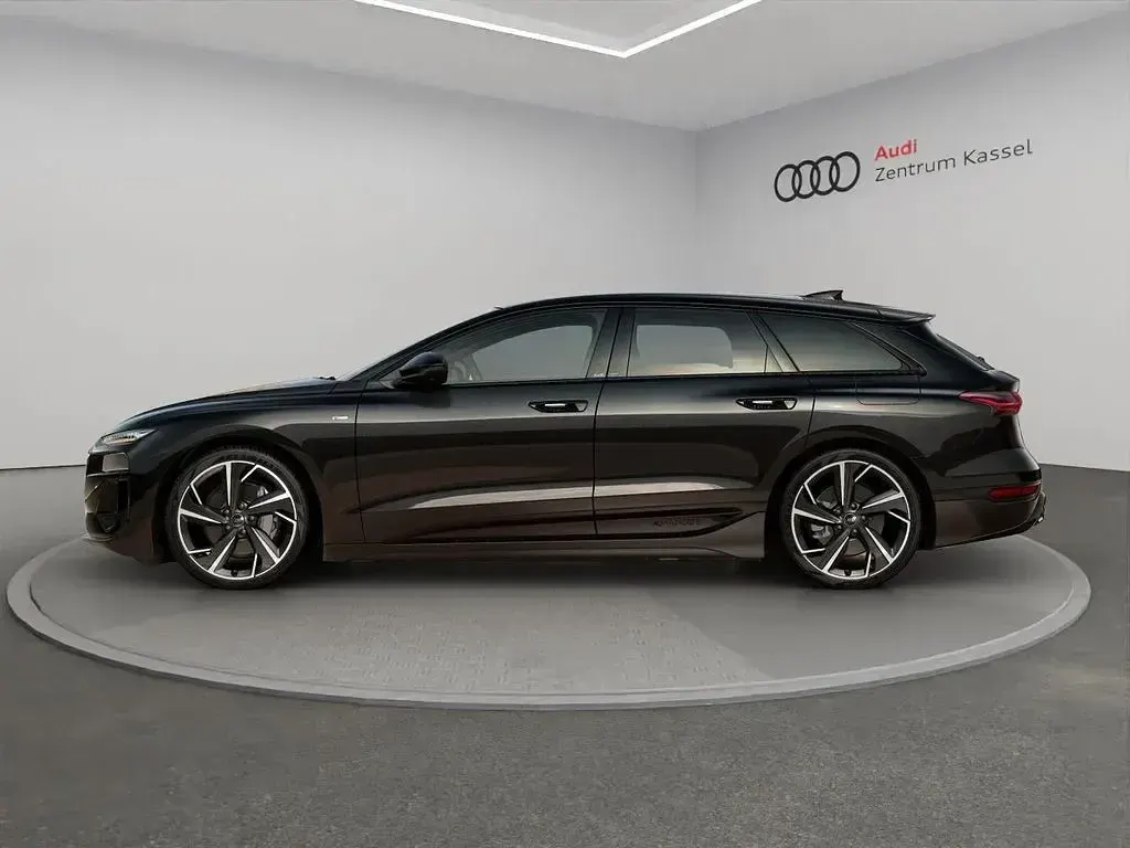 Nowe Audi A6 e-tron S-Line 269 kW (367 KM) 2026 Czarny Kombi