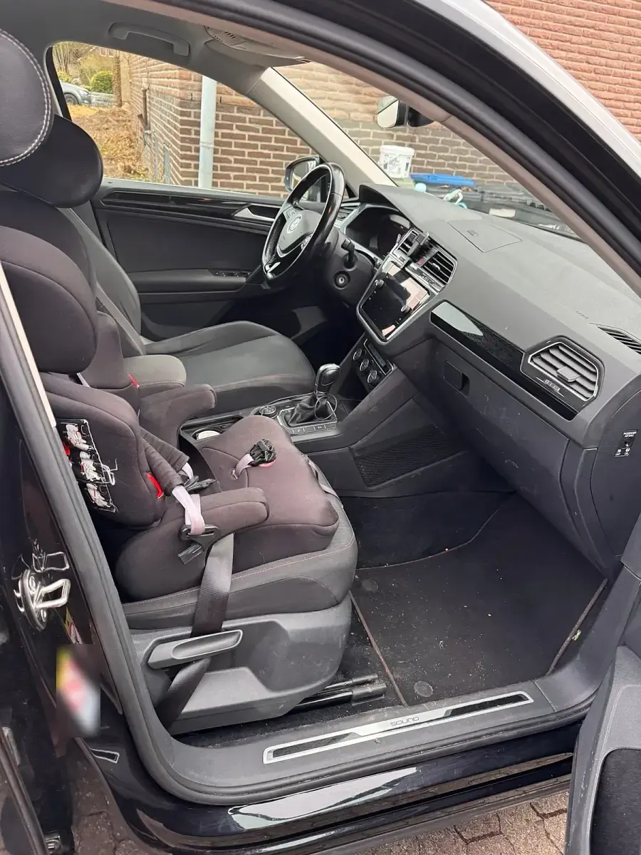 Gebraucht VW Tiguan Sound 150 PS (110 kW) 2017 Schwarz SUV