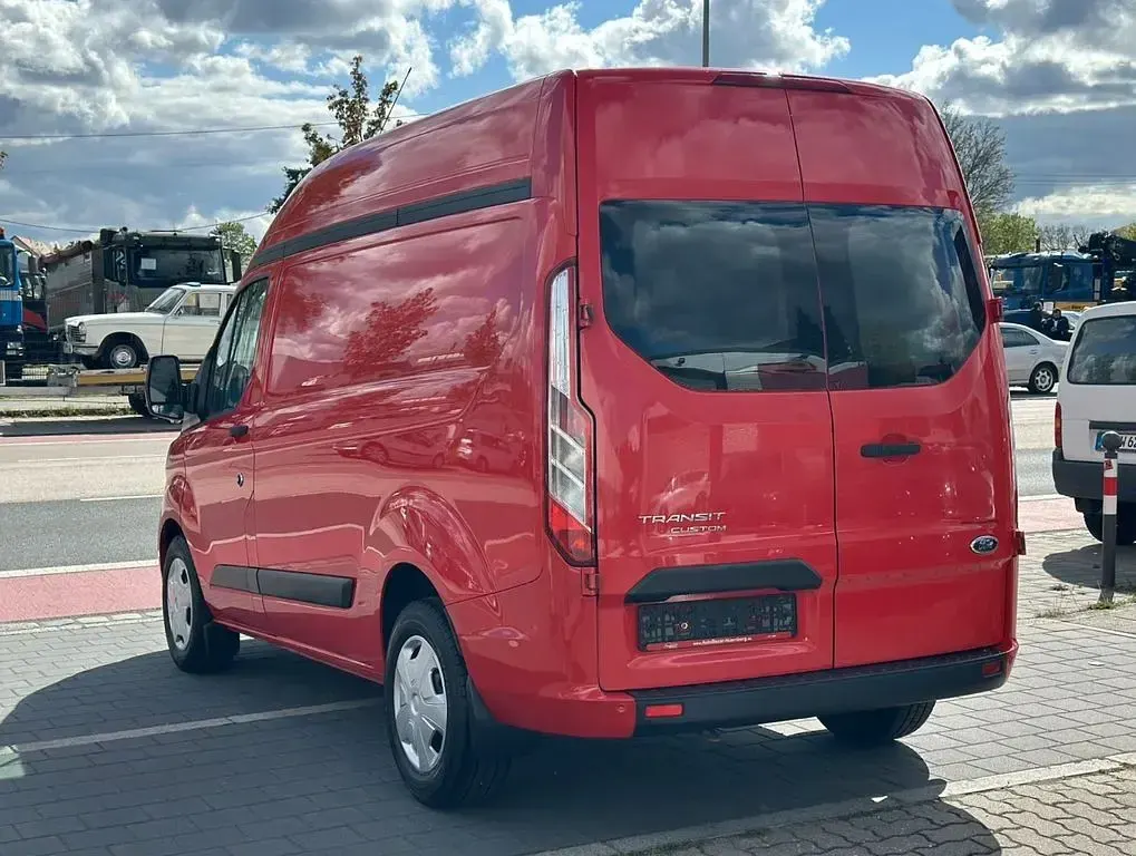 Gebraucht Ford Transit Custom Trend 131 PS (96 kW) 2019 Rot Van / Kleinbus