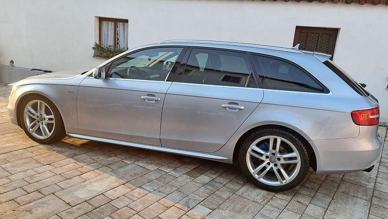 Gebraucht Audi A4 S-Line 177 PS (130 kW) 2014 Silber Kombi