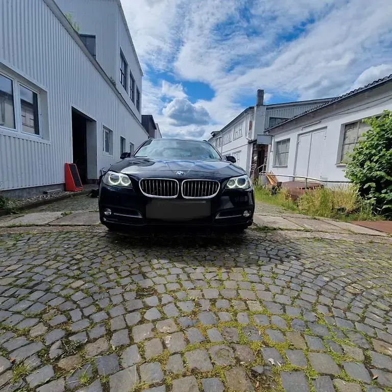 Gebraucht BMW 520 Luxury Line 190 PS (139 kW) 2016 Schwarz Kombi