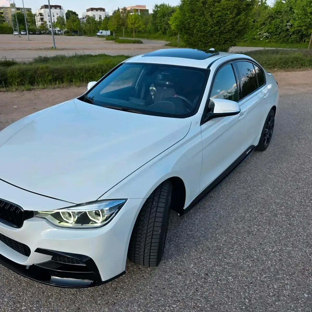 Gebraucht BMW 320 M Sport 190 PS (139 kW) 2015 Weiß Limousine