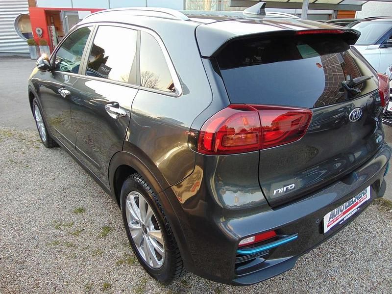 Gebraucht Kia e-Niro Spirit 150 kW (204 PS) 2021 (agt) interstellar grau met. SUV