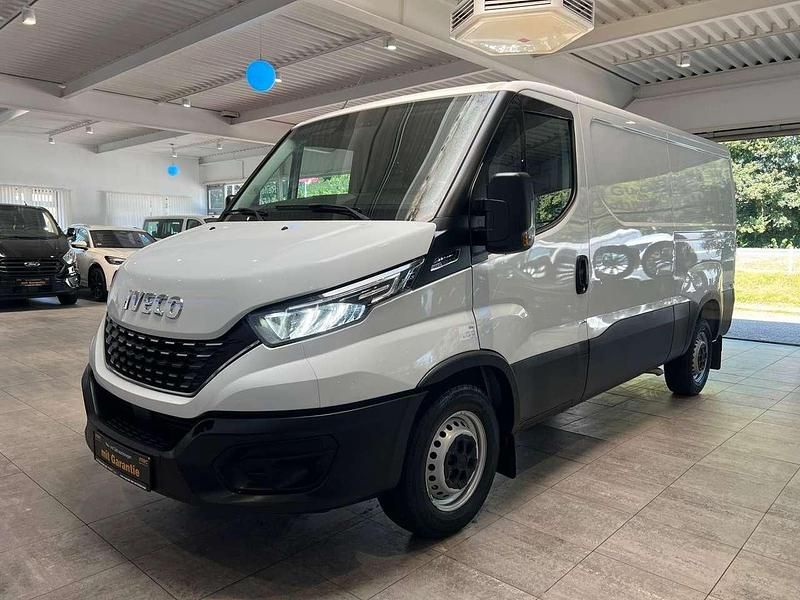 Weiß Gebraucht 2020 Iveco Daily Van / Kleinbus | 20.990 € (Superpreis) - Bild 1/4