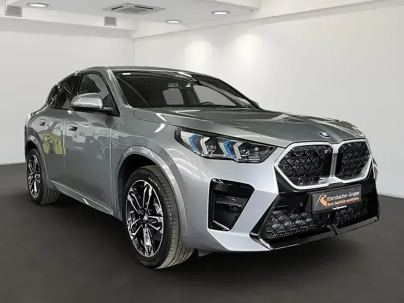 Gebraucht BMW X2 M Sport 170 PS (125 kW) 2025 Skyscraper grau metallic SUV