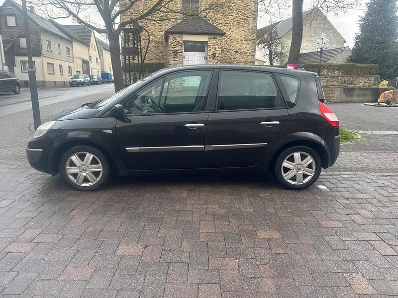 Gebraucht Renault Scénic II 113 PS (83 kW) 2004 Schwarz Van / Kleinbus